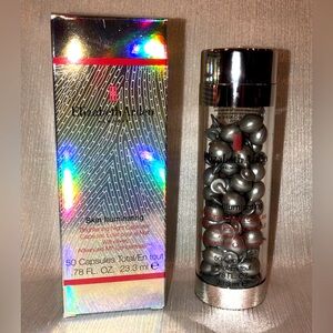 Elizabeth Arden Skin Illuminating Capsules - Silver Packaging